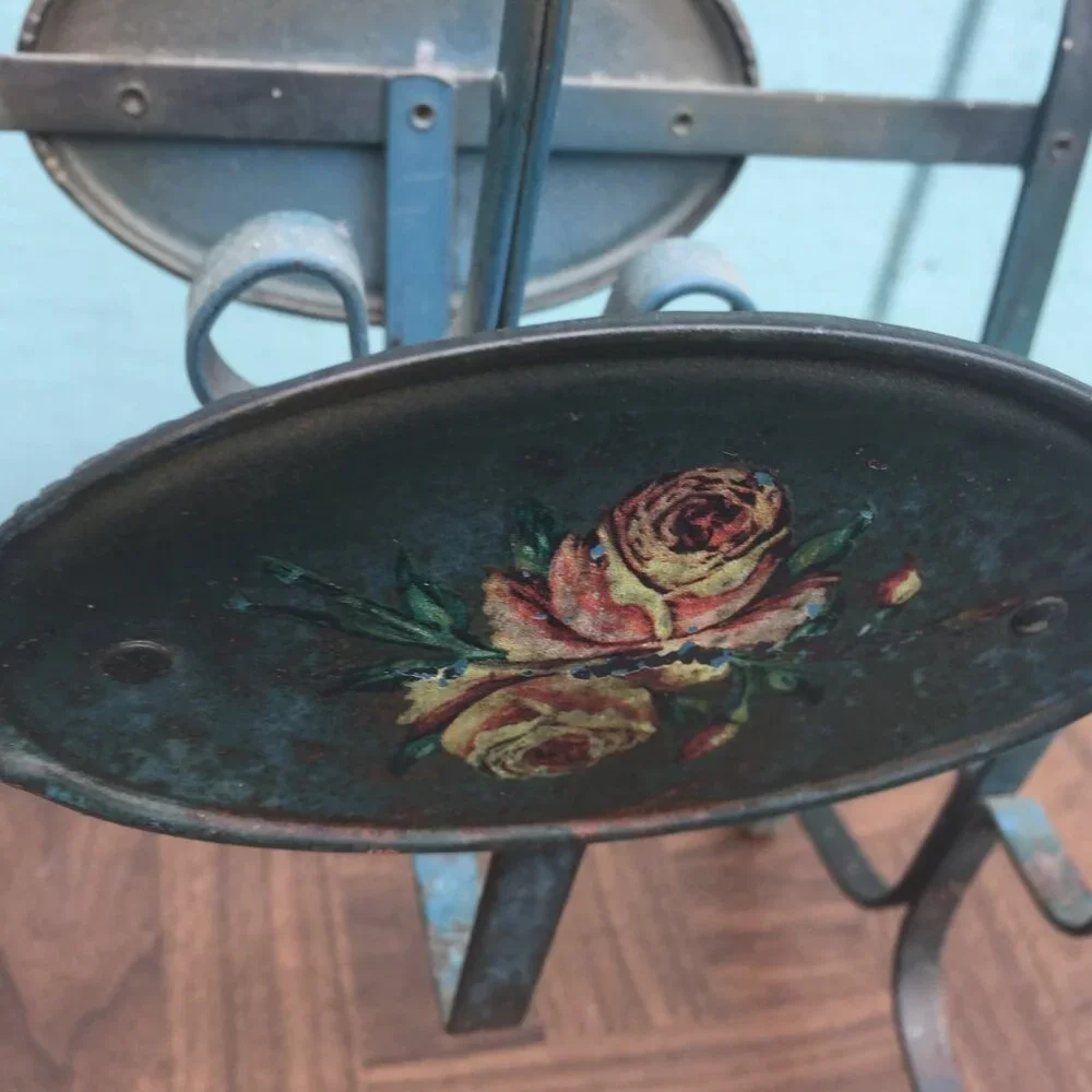 Vintage Wrought Iron Magazine Stand/Rack Heart Design 20" tall Shabby Chic Desig - Picture 2 of 8
